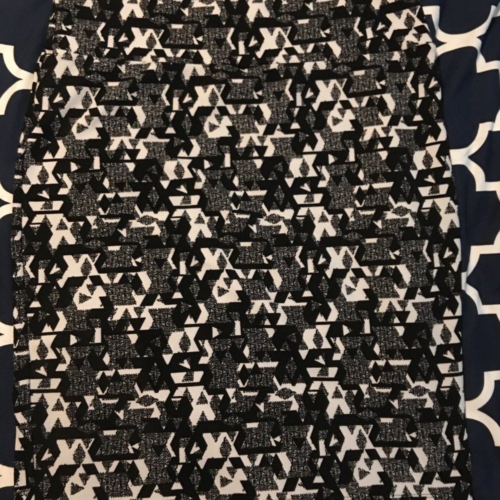 LuLaRoe Cassie Pencil Skirt  2XL